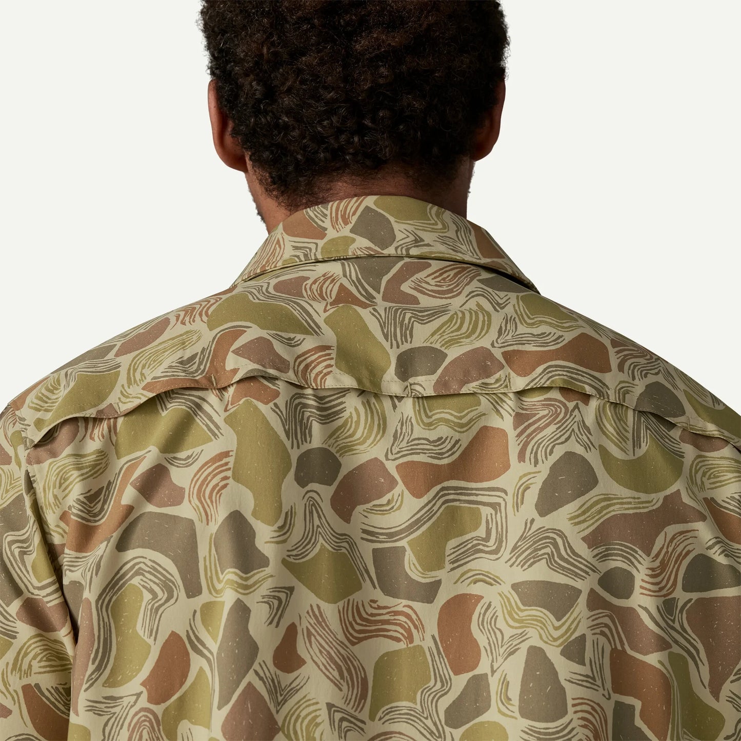 Men's Short-Sleeved Self-Guided Sun Shirt - US 8925