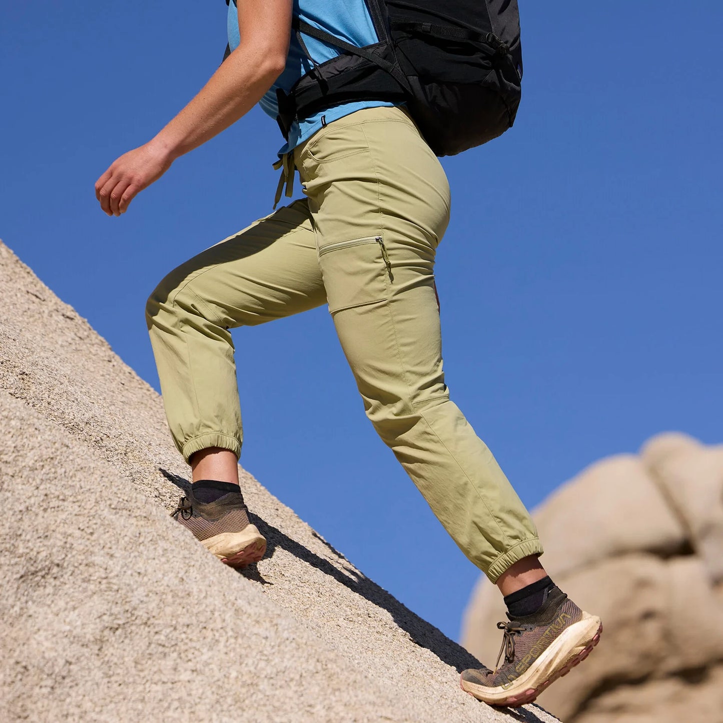 Women's Quandary Joggers - US 2315