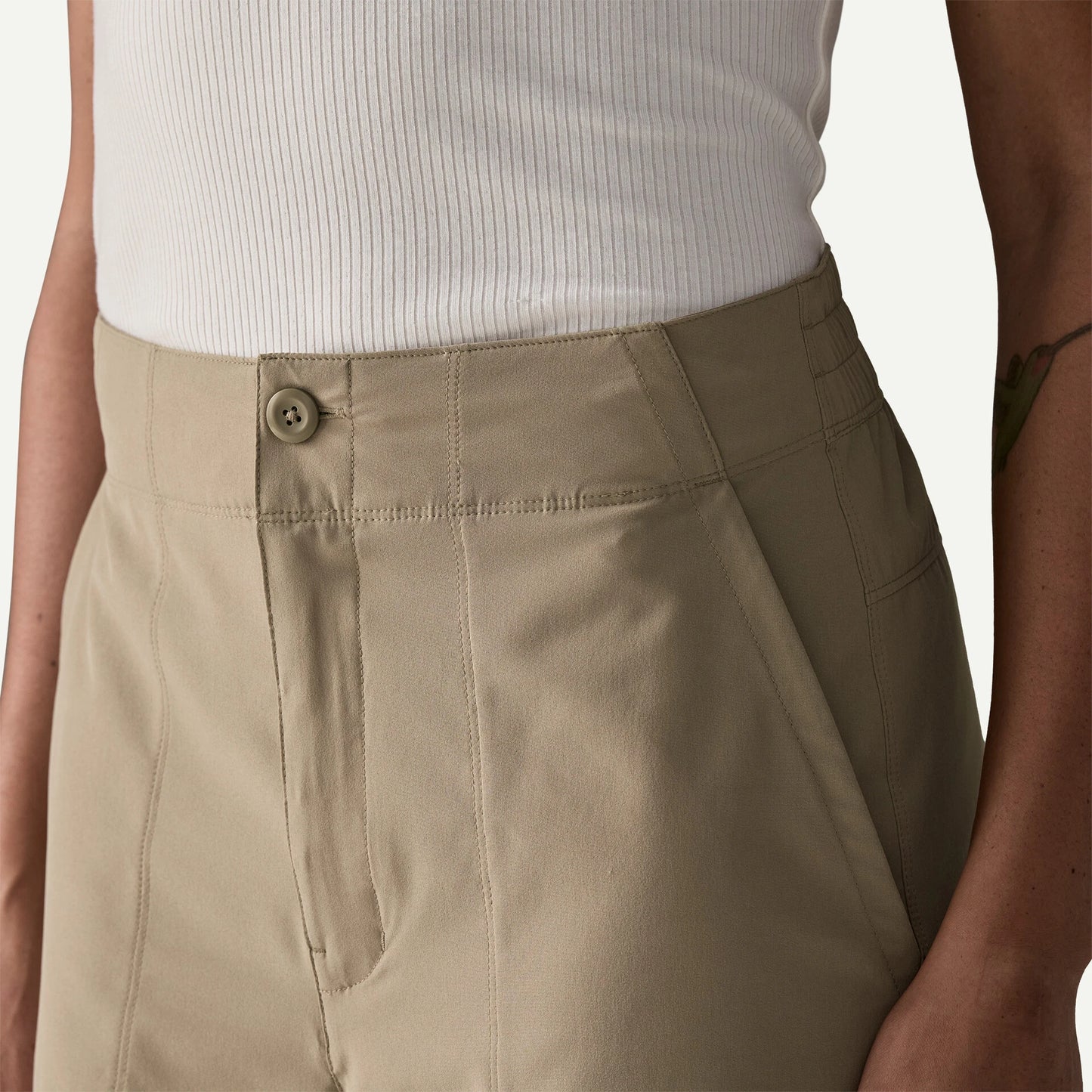 Women's Roamwith Shorts - US 1680