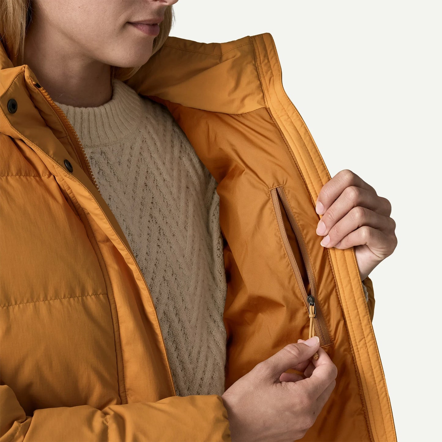 Women's Sisar Down Hoody Jacket - US 0560
